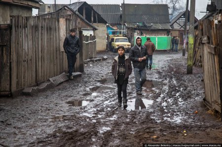 Відомий блогер шокував фотоісторією з циганського табору на Закарпатті