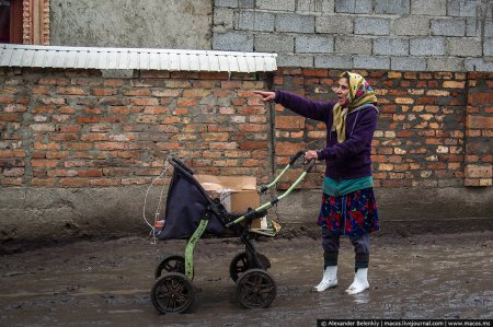 Відомий блогер шокував фотоісторією з циганського табору на Закарпатті