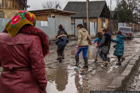 Відомий блогер шокував фотоісторією з циганського табору на Закарпатті