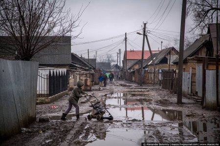 Відомий блогер шокував фотоісторією з циганського табору на Закарпатті