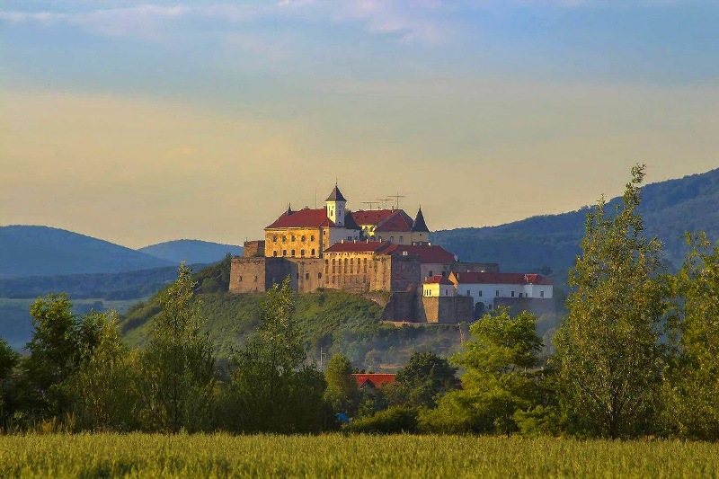 Palanok_castle_1