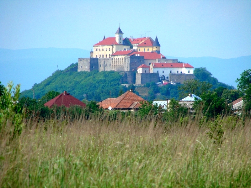 Palanok_castle_4