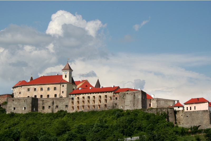 Palanok_castle_3