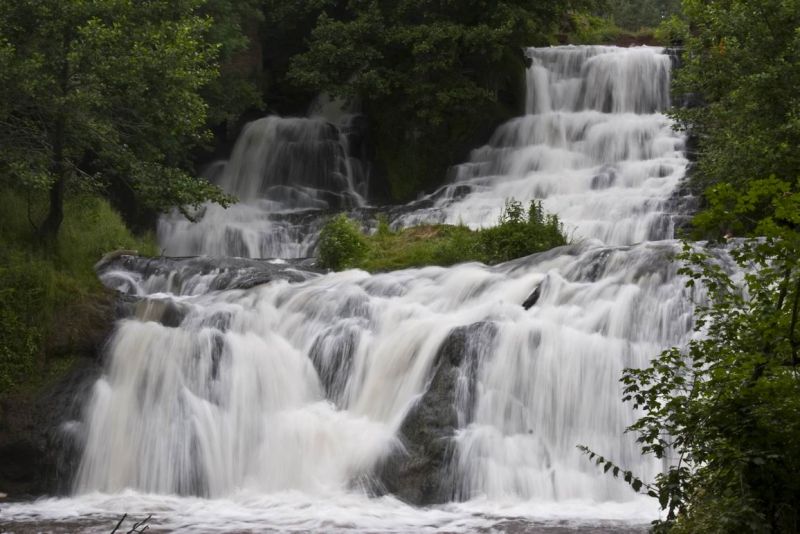 Джуринський (Червоногородський) водоспад (с. Нирків, Тернопільська обл.)